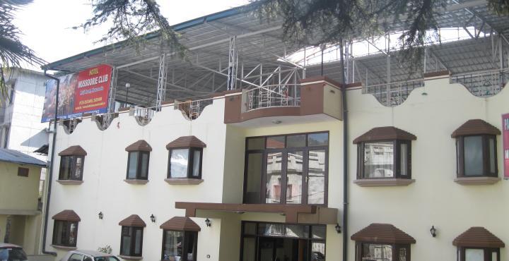 Treebo Trend Mussoorie Club Hotel Dehradun Exterior foto