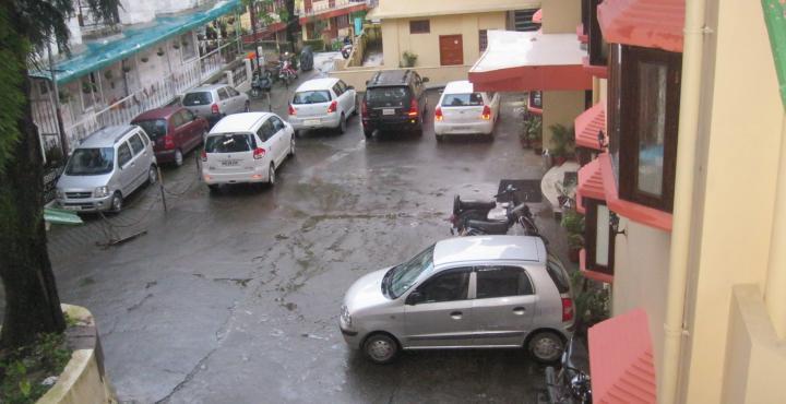 Treebo Trend Mussoorie Club Hotel Dehradun Exterior foto