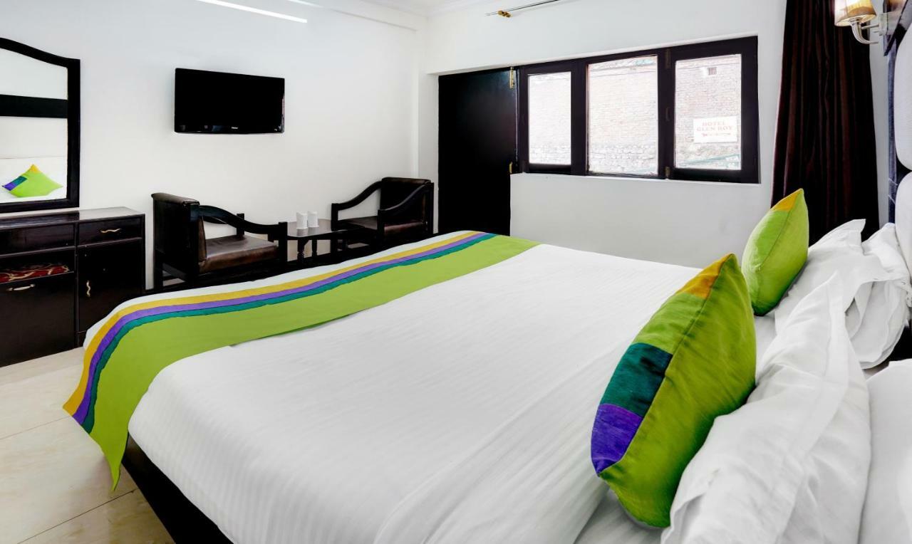 Treebo Trend Mussoorie Club Hotel Dehradun Exterior foto
