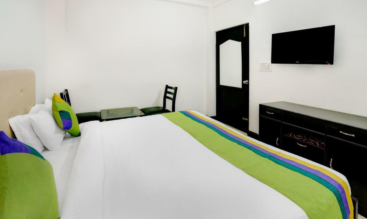 Treebo Trend Mussoorie Club Hotel Dehradun Exterior foto