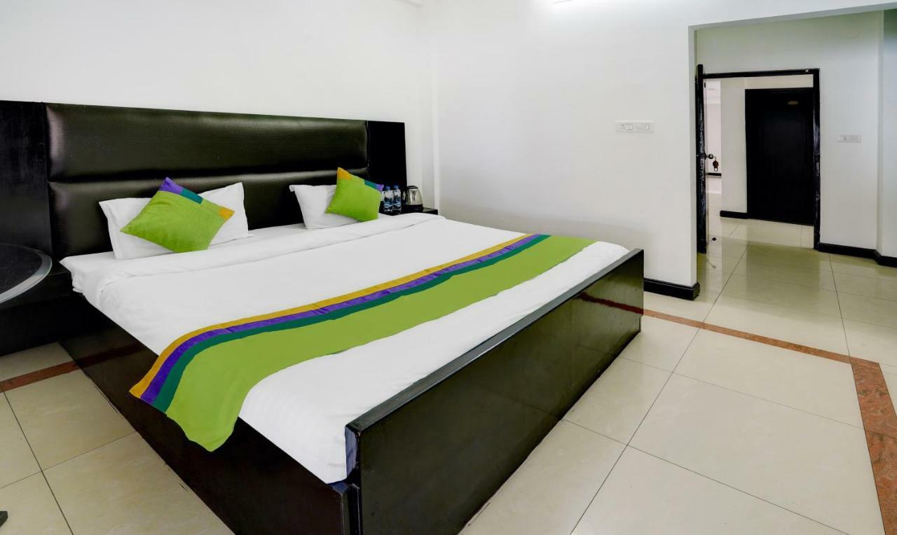 Treebo Trend Mussoorie Club Hotel Dehradun Exterior foto